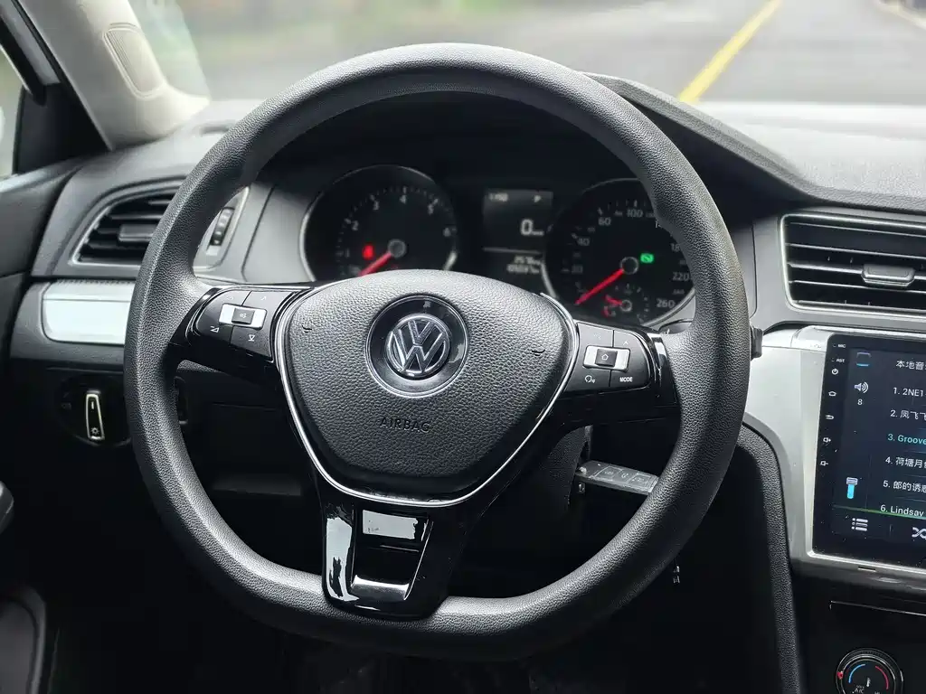 Volkswagen Lamando 2018 — фото 11