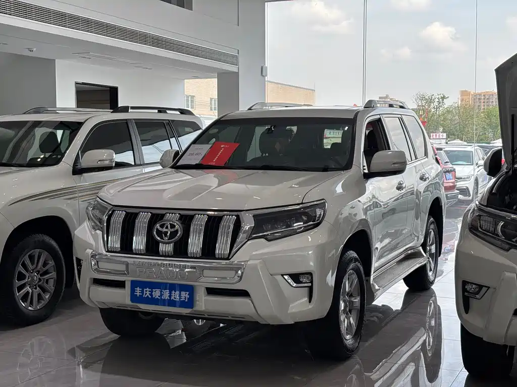 Toyota Prado 2018 — фото 1