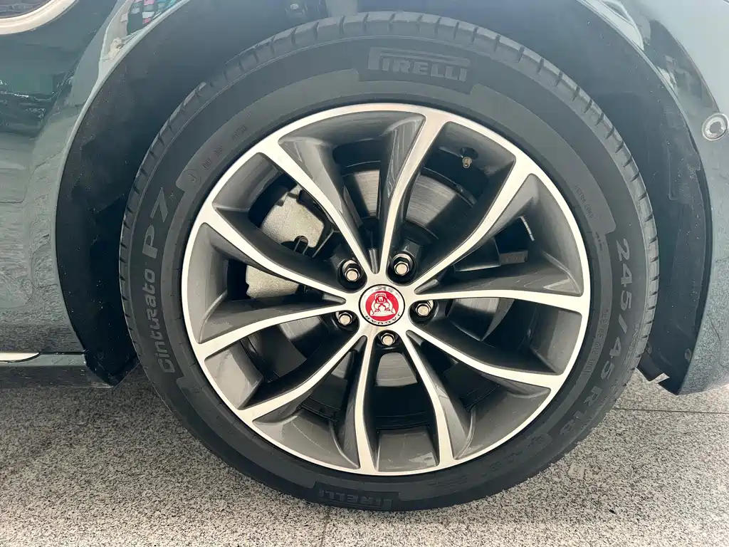 Jaguar XFL 2023 — фото 15