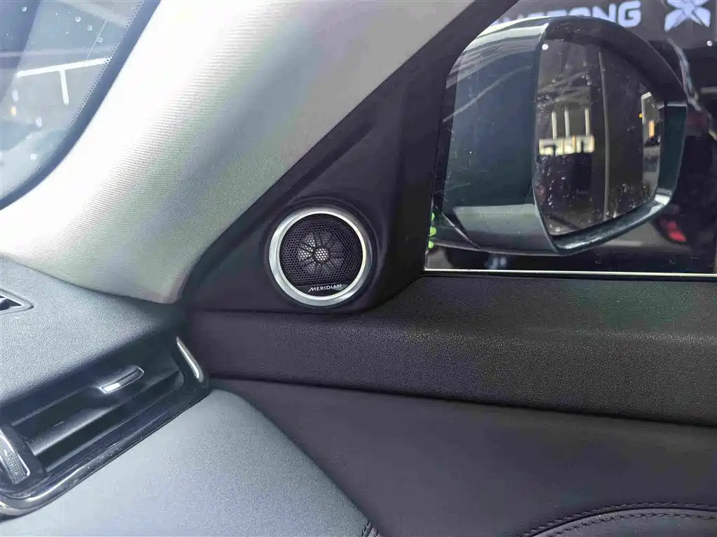 Land Rover Range Rover Evoque 2022 — фото 14