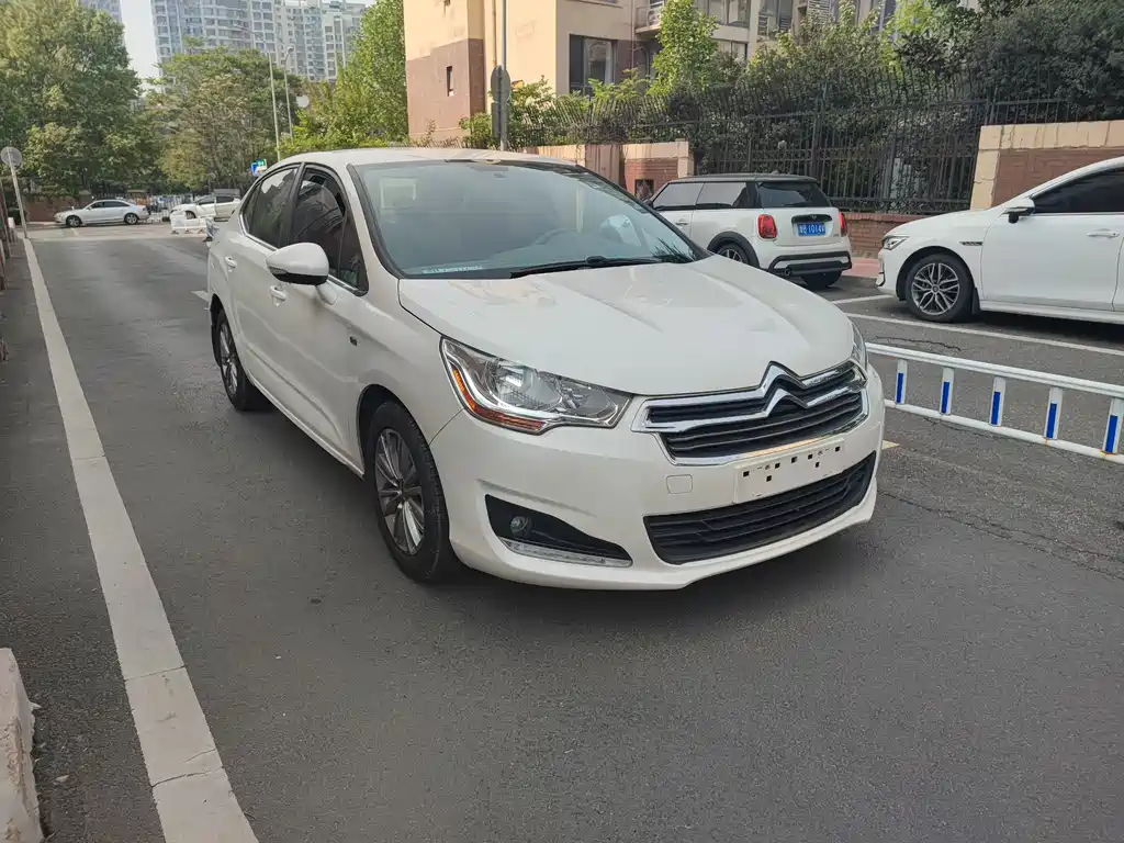 Citroen C4L 2015