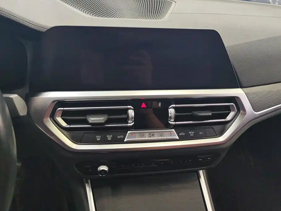 BMW 3 Series 2022 — фото 13