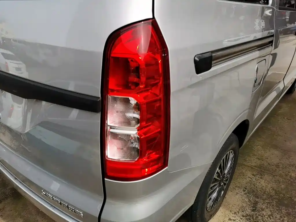 Wuling Hongguang V 2022 — фото 8