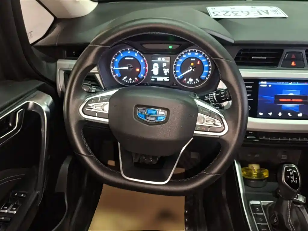 Geely Vision X3 2020 — фото 11