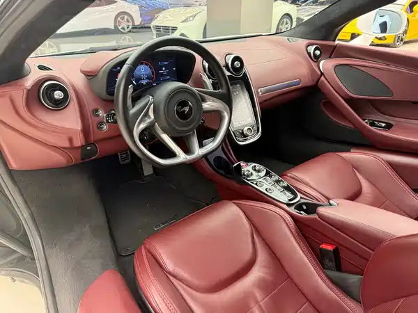 McLaren GT 2022
