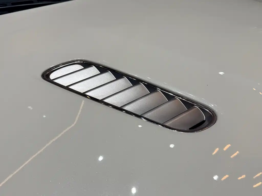 Aston Martin Rapide 2017 — фото 5