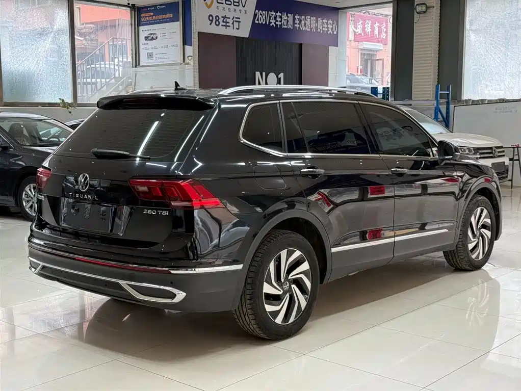 Volkswagen Tiguan L 2023 — фото 4