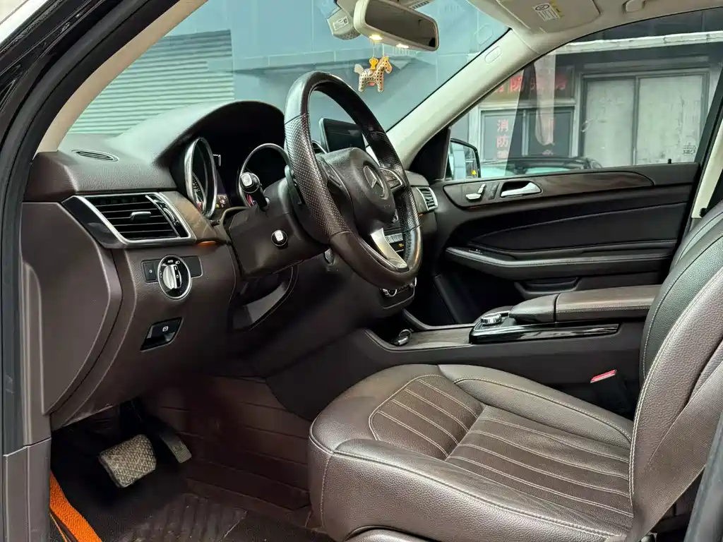 Mercedes-Benz GLE 2016
