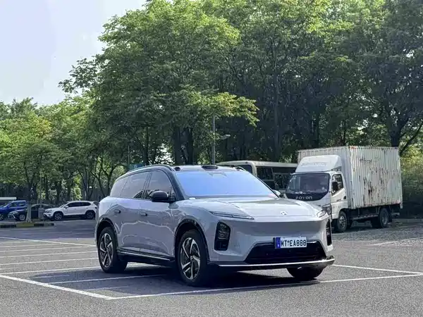 NIO ES6 2025