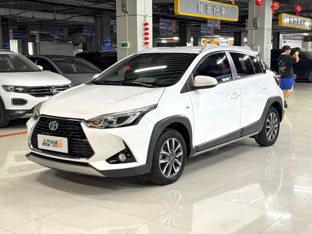 Toyota Yaris L 2022