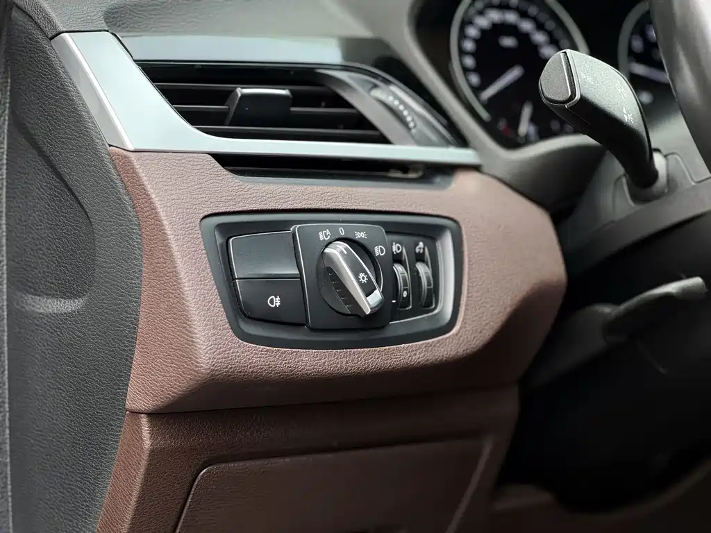 BMW X1 2020 — фото 20