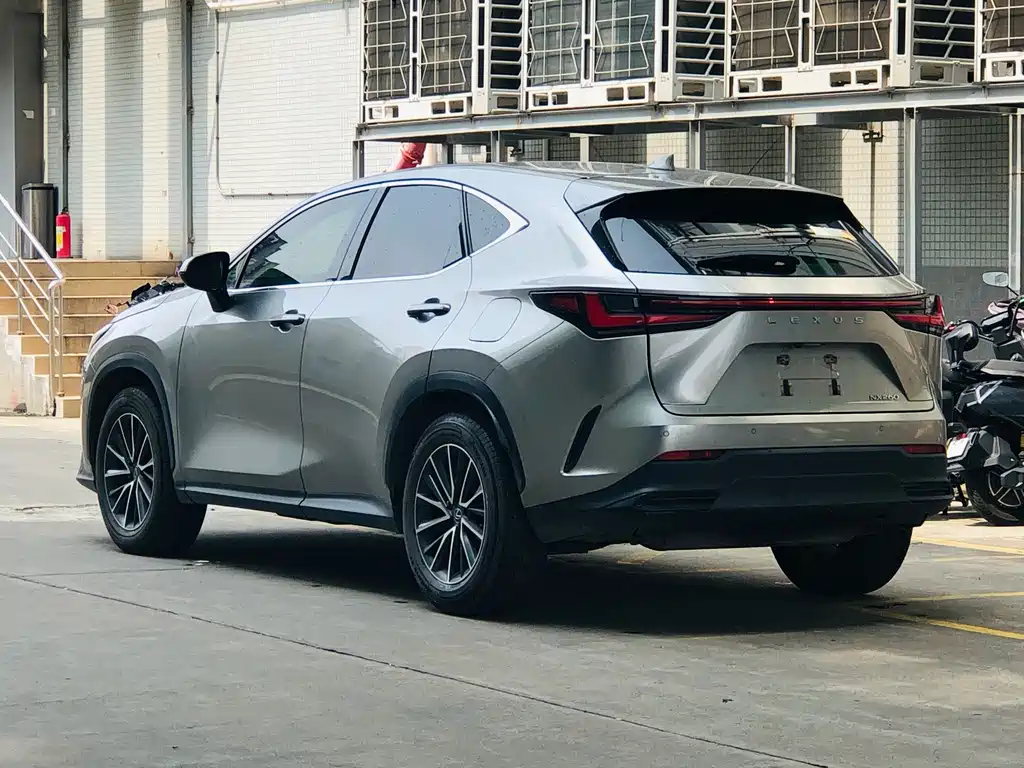 Lexus NX 2023 — фото 6