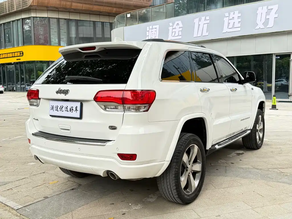 Jeep Grand Cherokee 2016 — фото 7