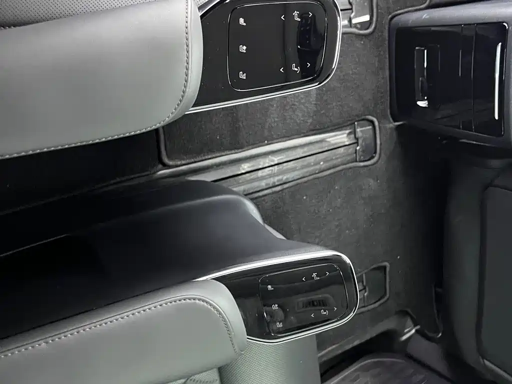 GAC Motor Trumpchi M8 2024 — фото 15
