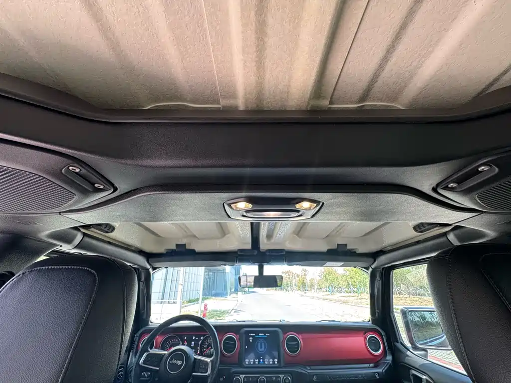 Jeep Wrangler 2021 — фото 28