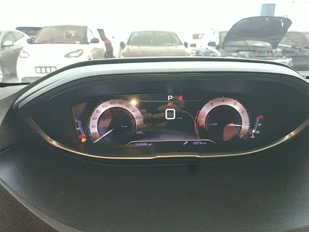 Peugeot 5008 2017 — фото 12