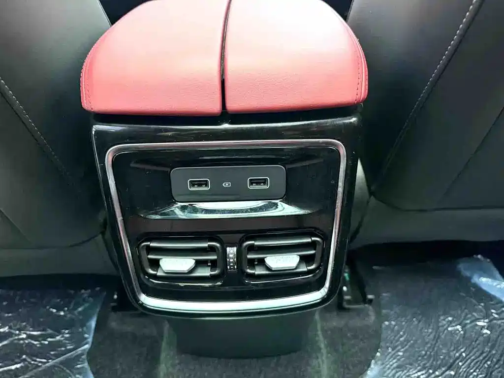 Jetour X70 PLUS 2023 — фото 10