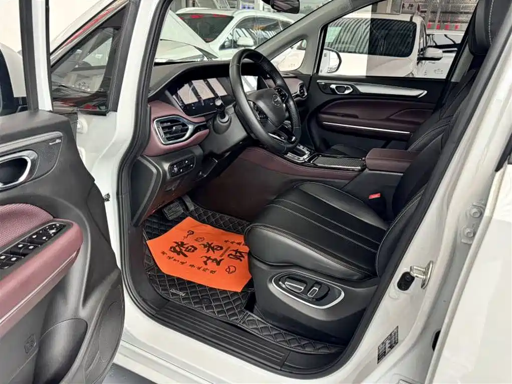 GAC Motor Trumpchi M6 2023 — фото 7