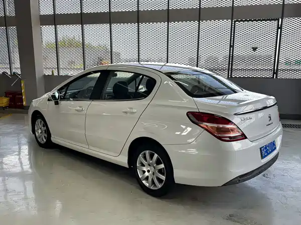 Peugeot 308 2015