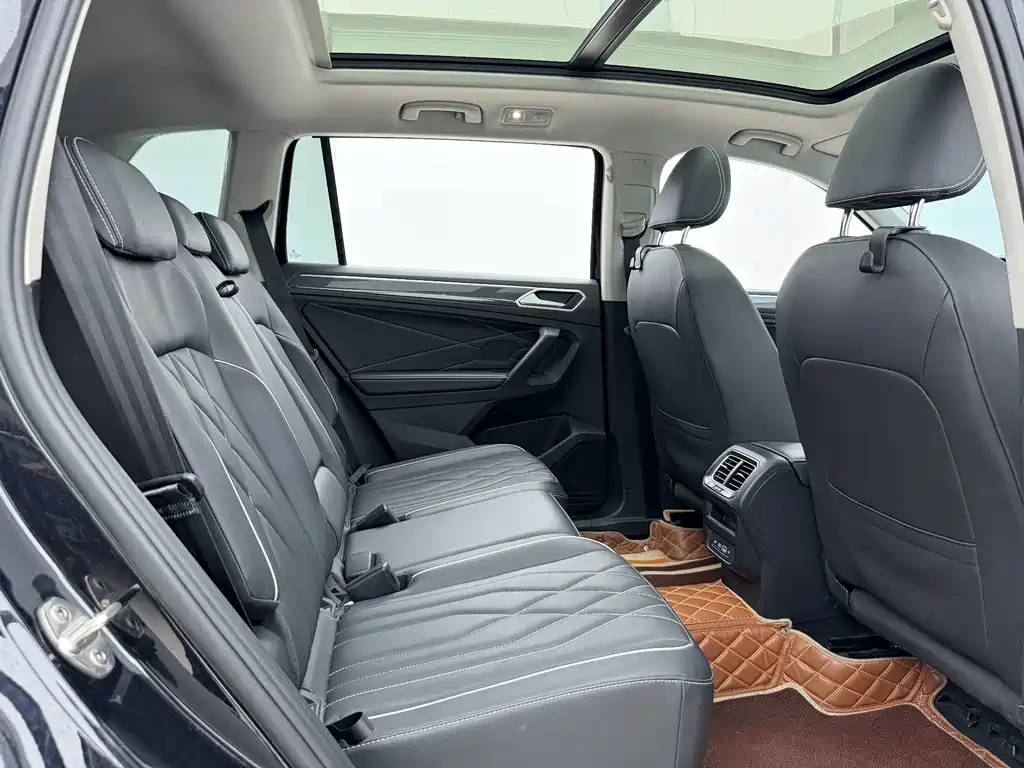 Volkswagen Tiguan L 2024 — фото 16
