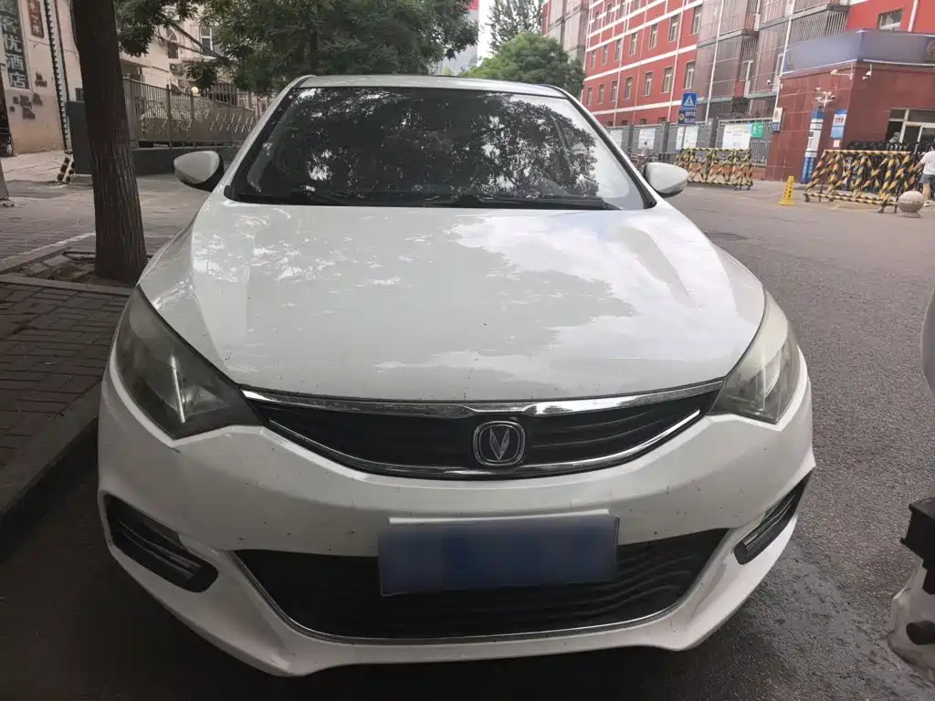 Changan Eado XT 2015 — фото 23
