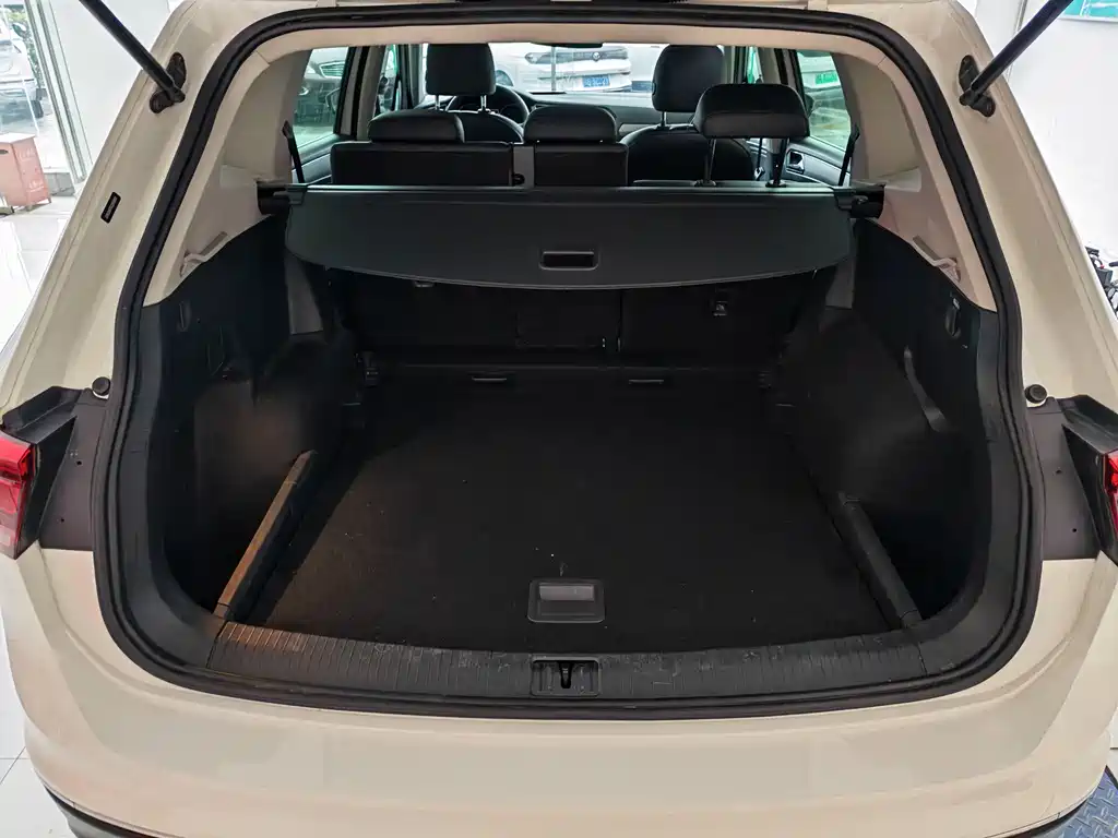 Volkswagen Tiguan L 2018 — фото 7
