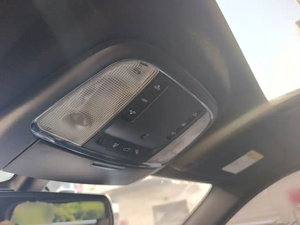 Jeep Grand Cherokee 2015 — фото 21