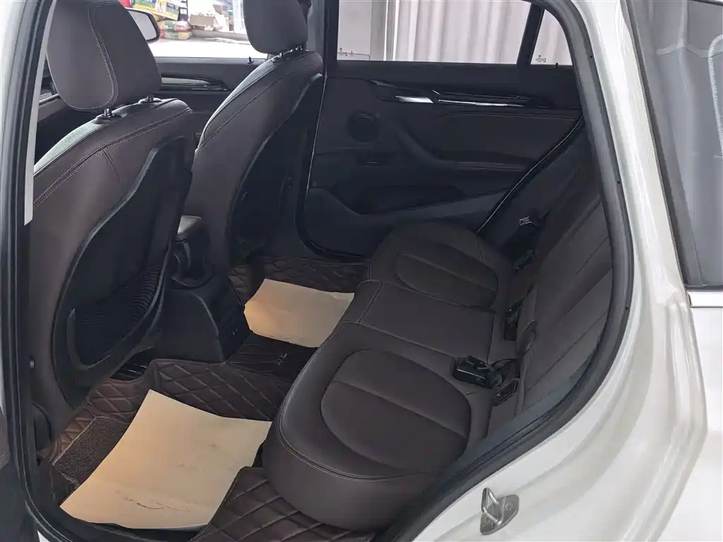 BMW X1 2019 — фото 15