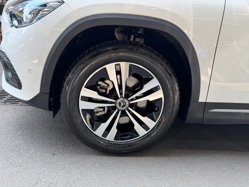 Mercedes-Benz GLA 2023 — фото 30