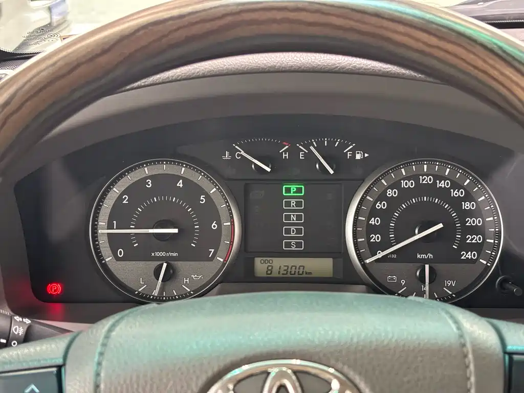 Toyota Land Cruiser 2019 — фото 10