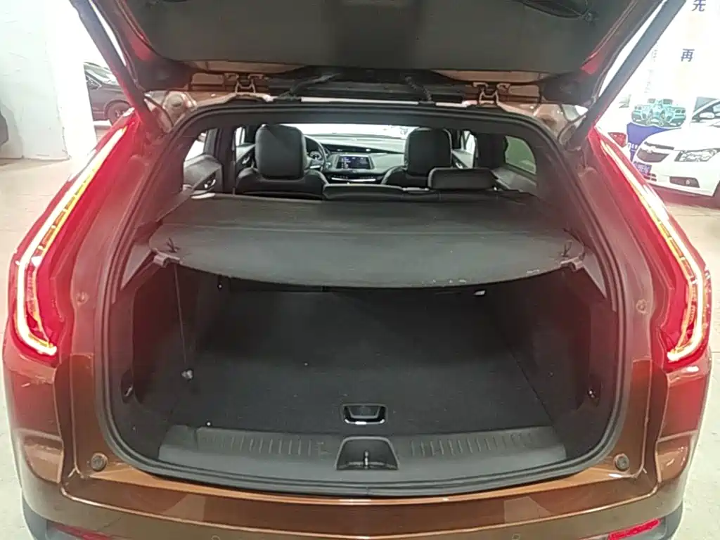 Cadillac XT4 2020 — фото 19