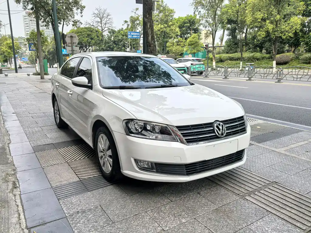 Volkswagen Lavida 2013