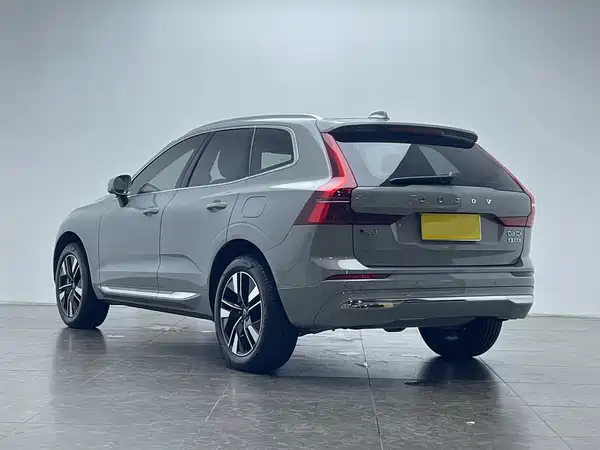 Volvo XC60 2025