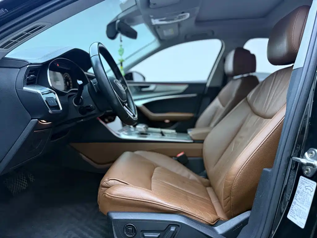 Audi A6L 2022