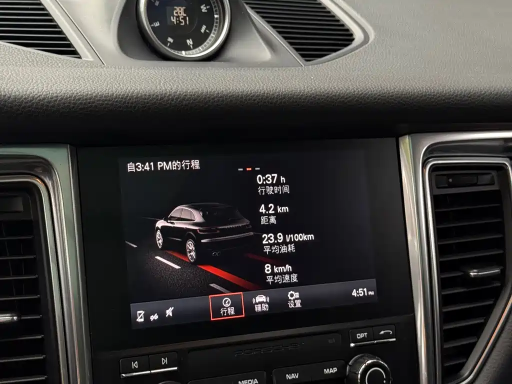 Porsche Macan 2018 — фото 9