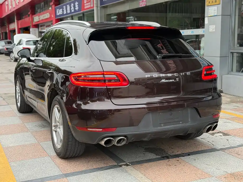 Porsche Macan 2018 — фото 20