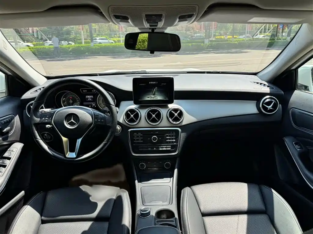 Mercedes-Benz GLA 2016 — фото 14