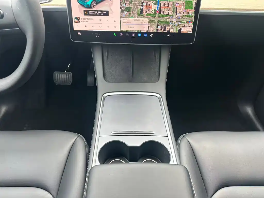 Tesla Model Y 2022 — фото 15