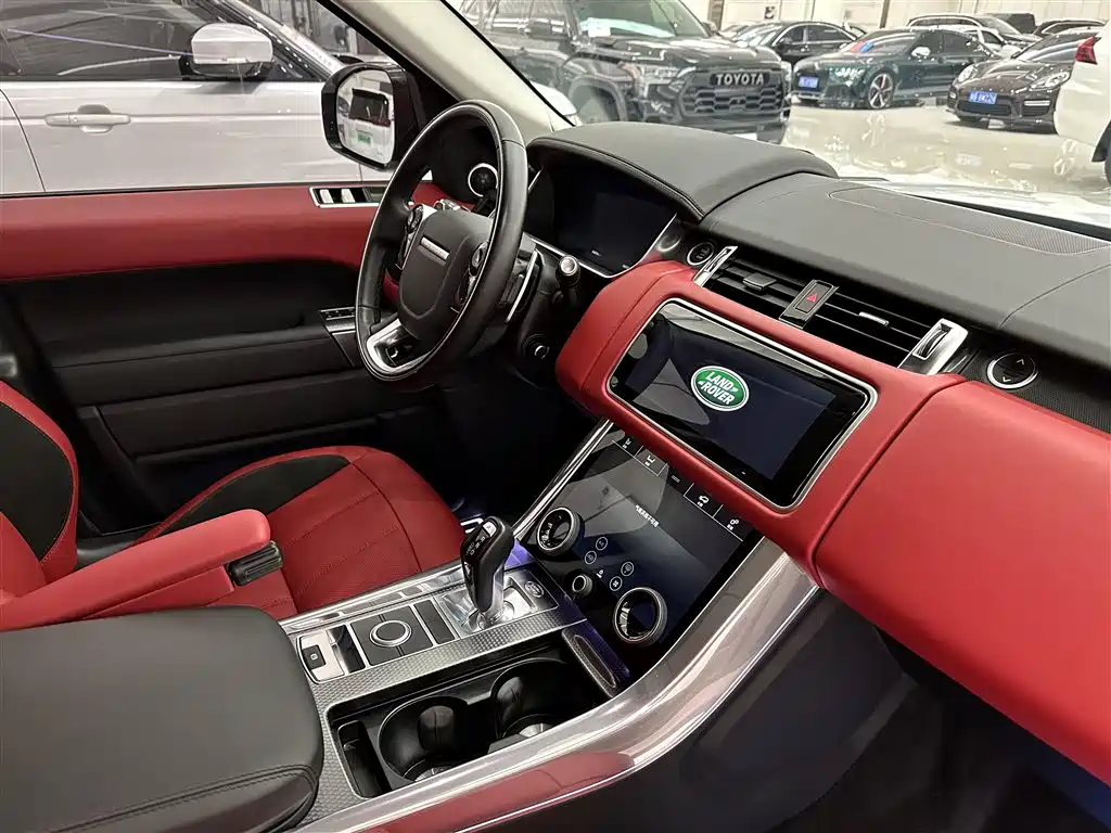 Land Rover Sport 2022 — фото 18