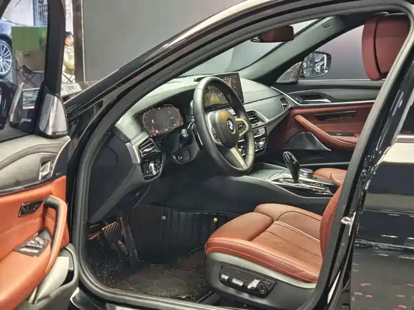 BMW 5 Series 2022