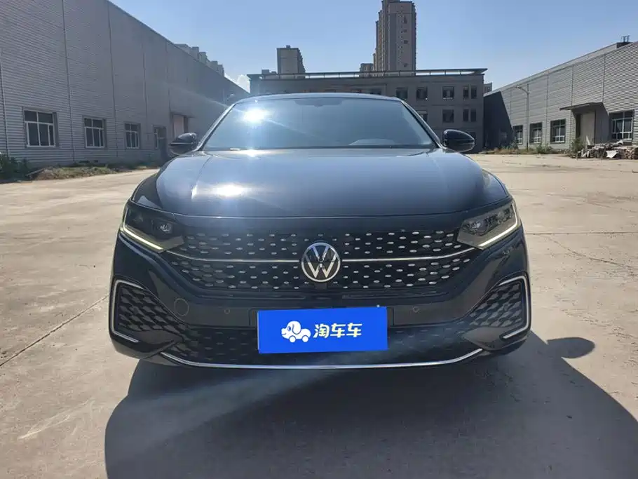 Volkswagen Passat 2024