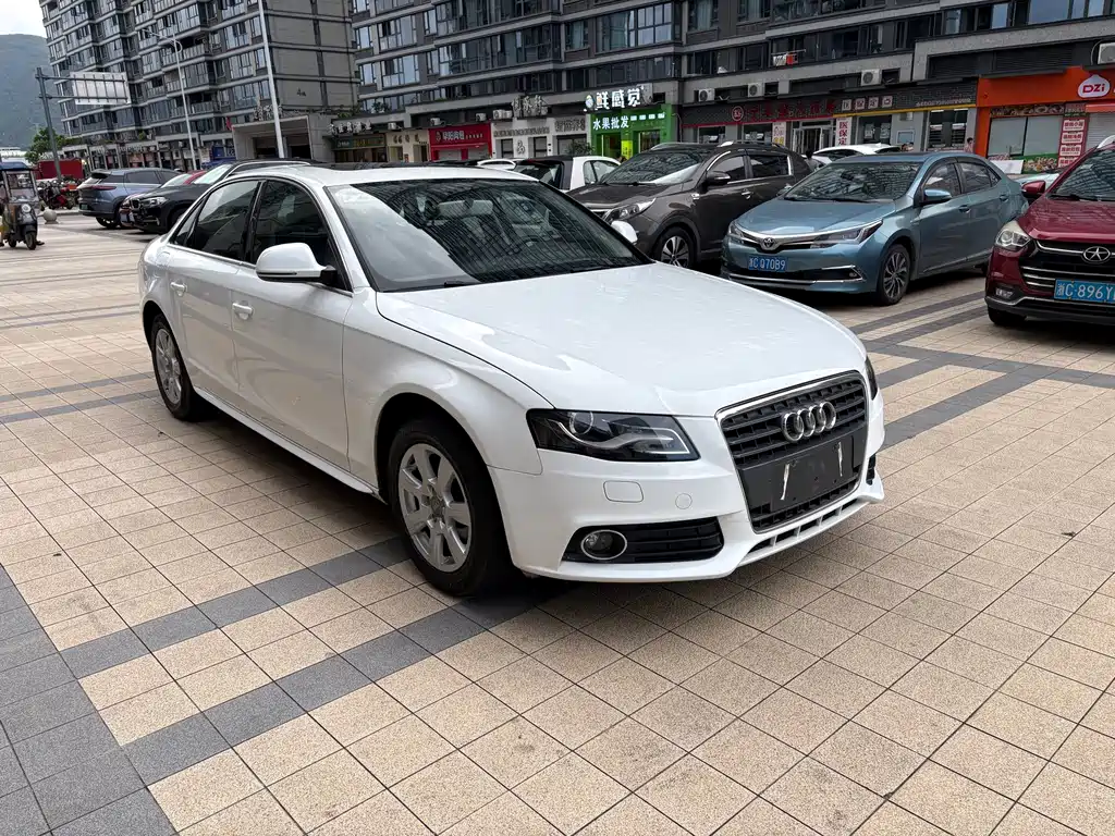 Audi A4L 2011