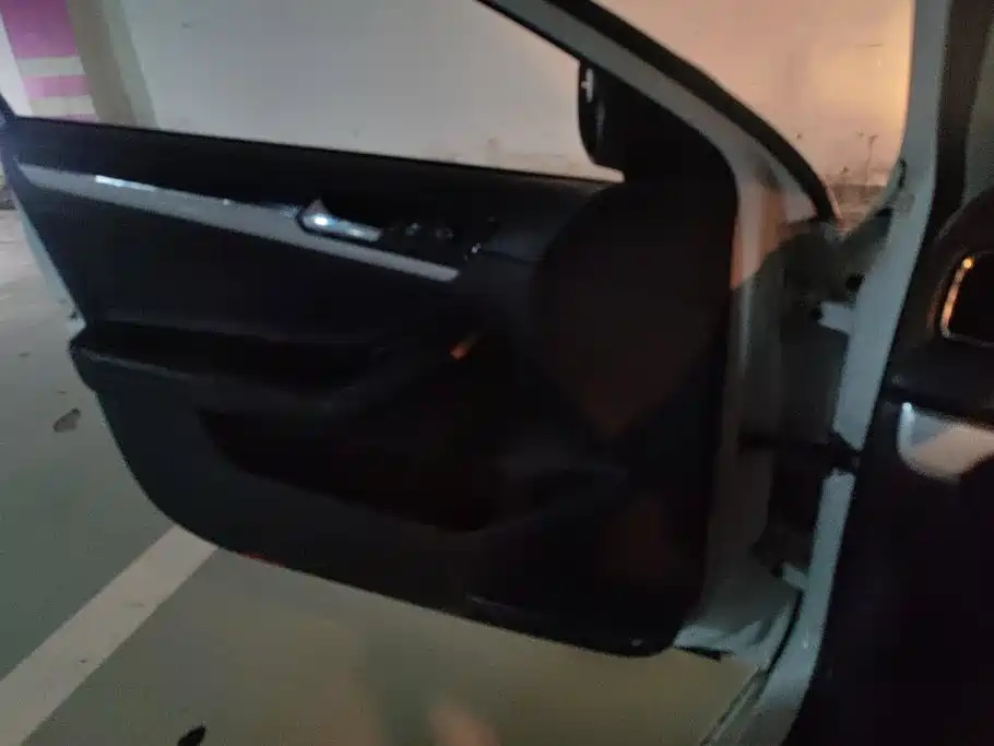 Volkswagen Sagitar 2017