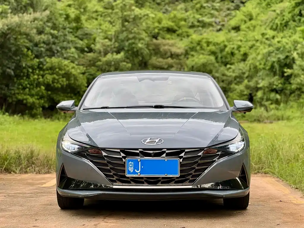 Hyundai Elantra 2021