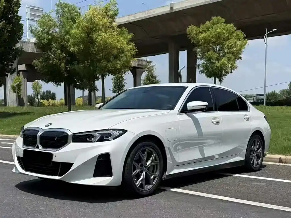 BMW i3 2024