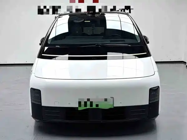Li Auto MEGA 2025