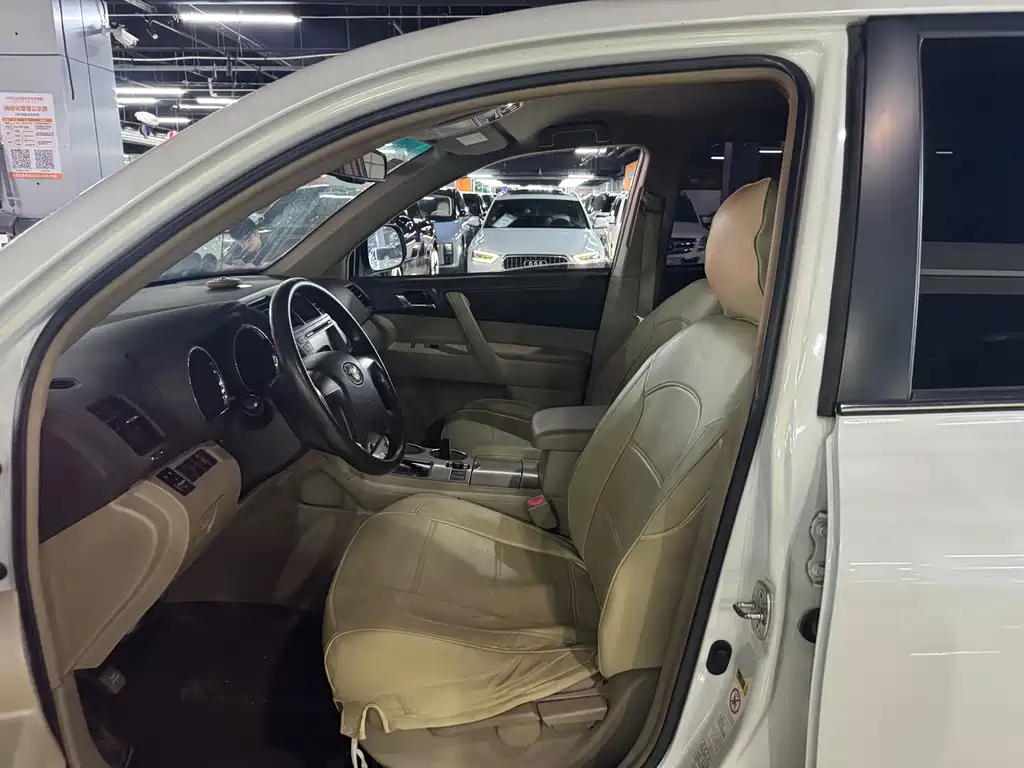 Toyota Highlander 2015 — фото 4