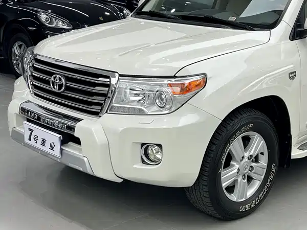 Toyota Land Cruiser 2015