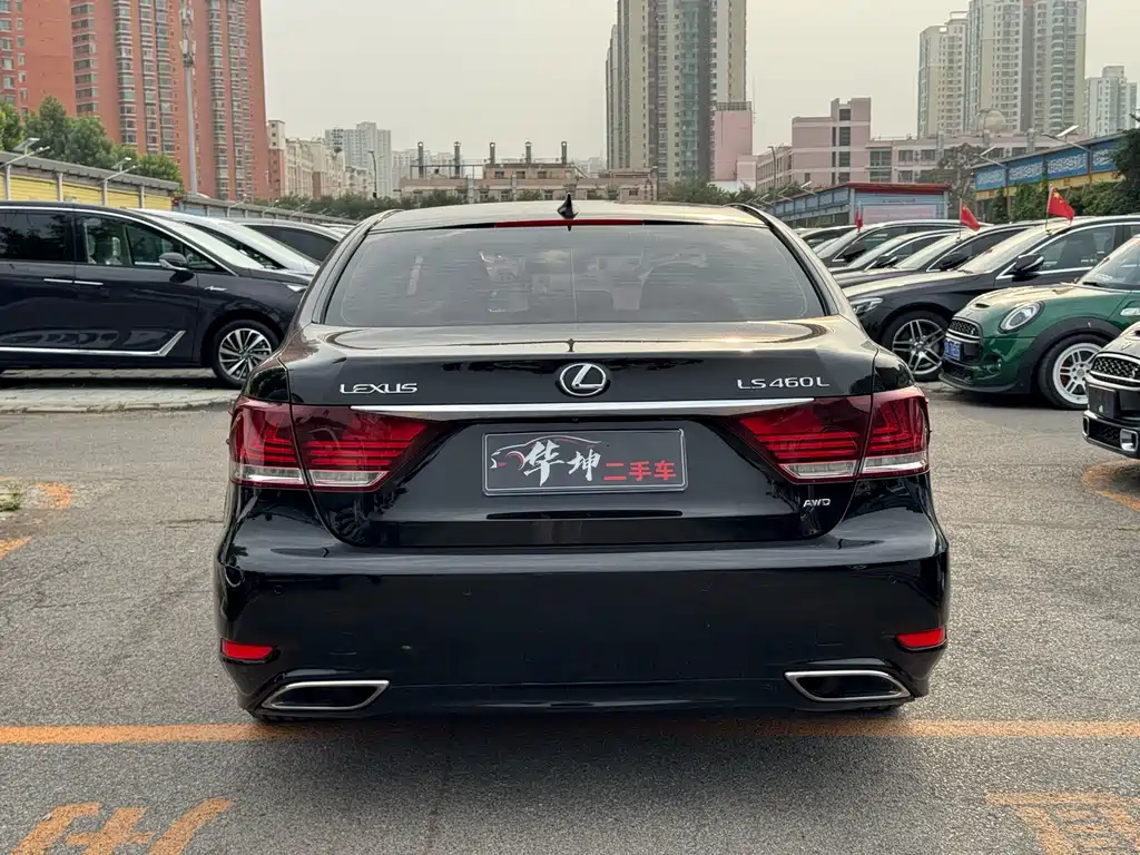 Lexus LS 2014 — фото 15