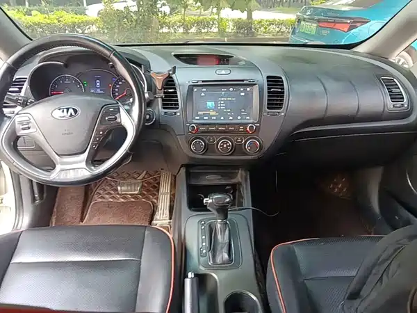 Kia K3 2016